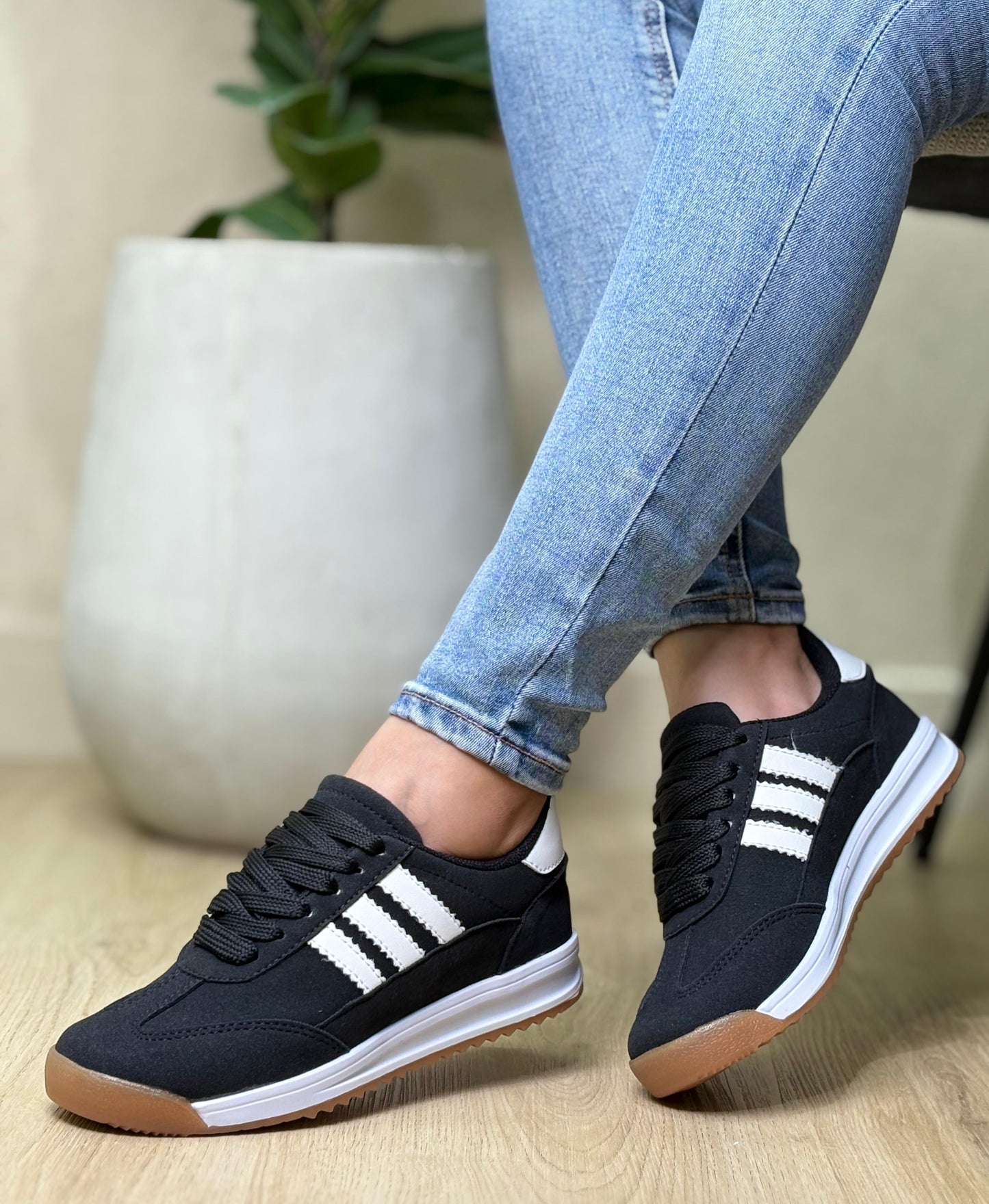 Nuevos TENIS ZAFRA